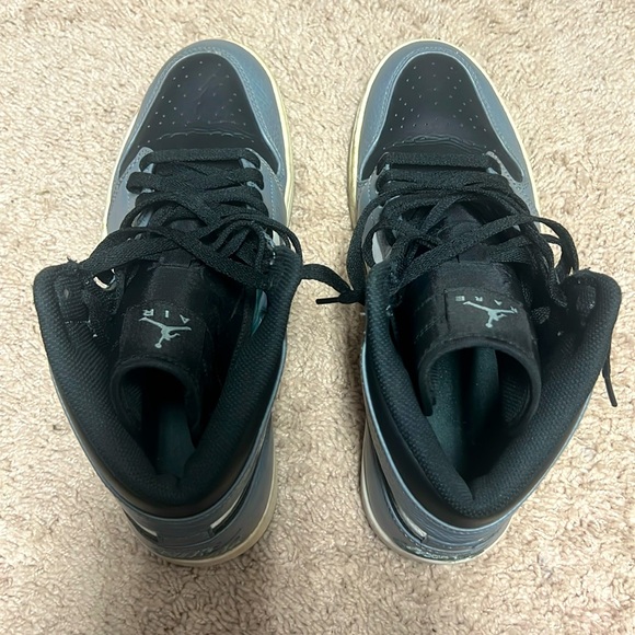 Men Jordan 1 High - Picture 6 of 6